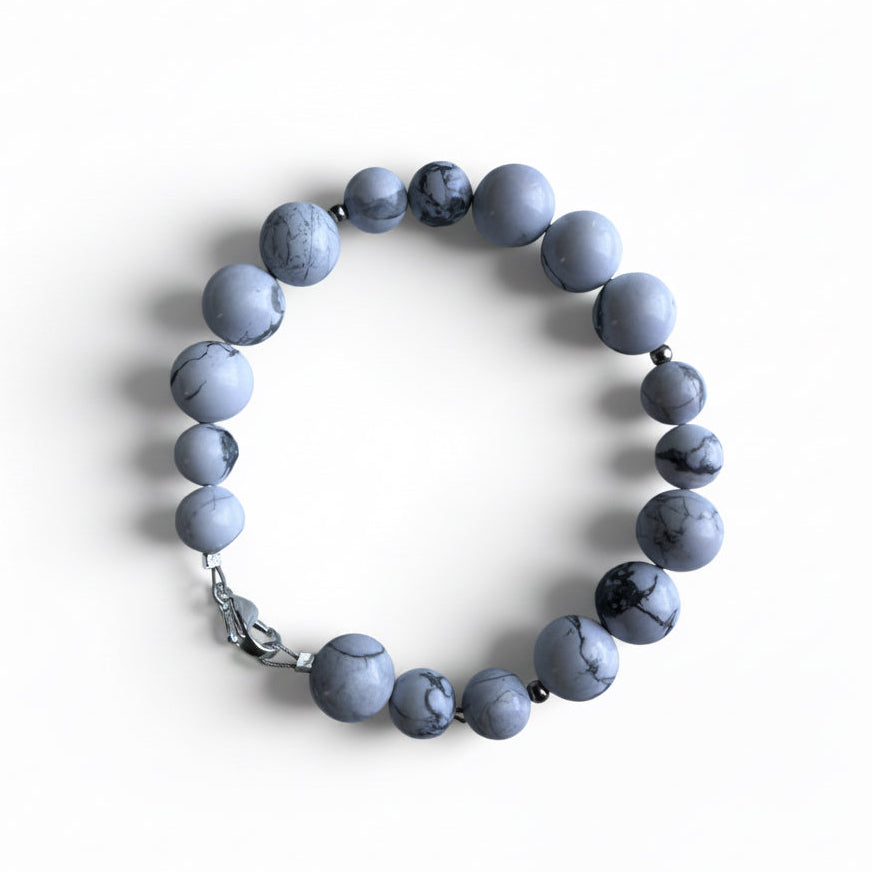 Howlite -bracelet