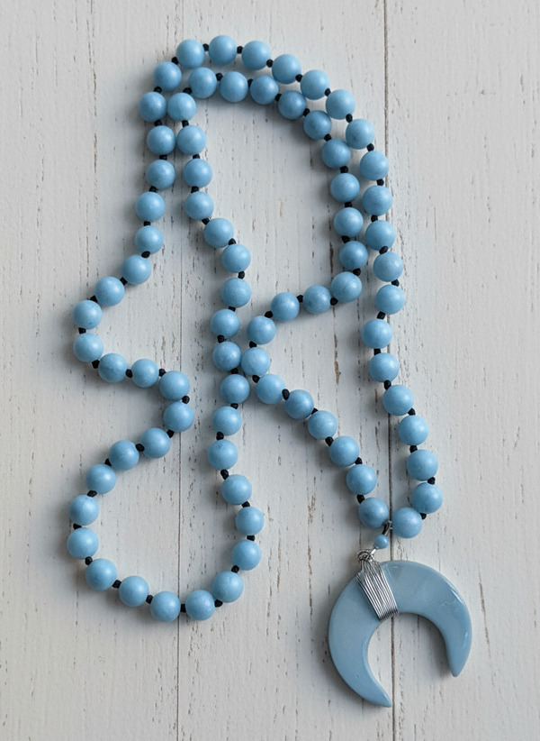 Moon Delivery -necklace