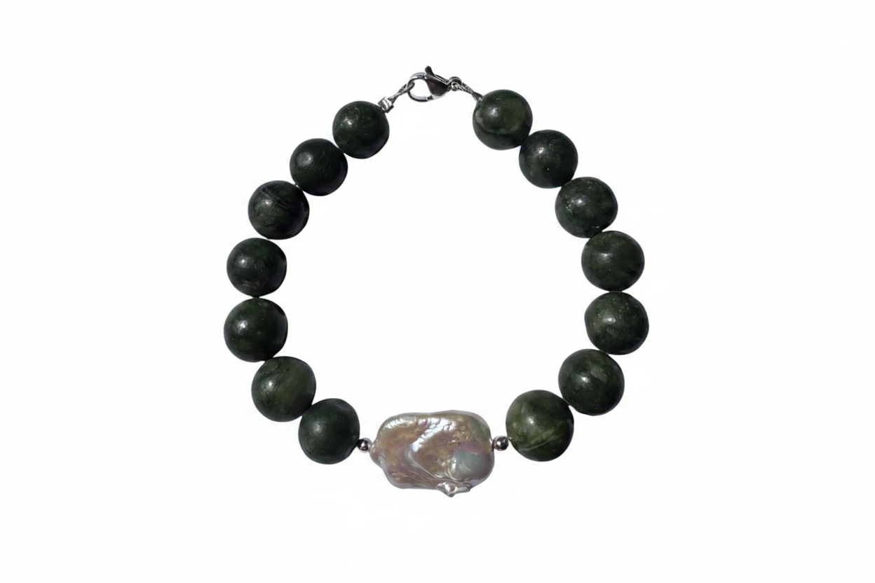 Green Jade Shell nugget -bracelet