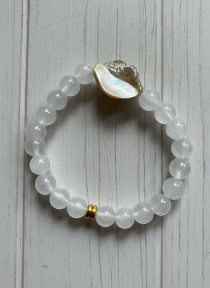 Moon stone shell -bracelet