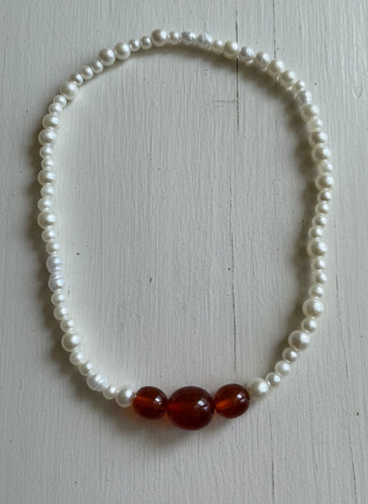 Amber Freshwater Pearl -necklace